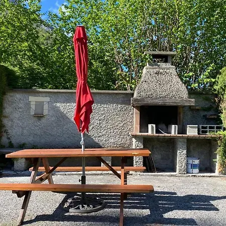 Daire T2 Ensoleille. Terrasse, Jardin Commun, Vue, Parking. *