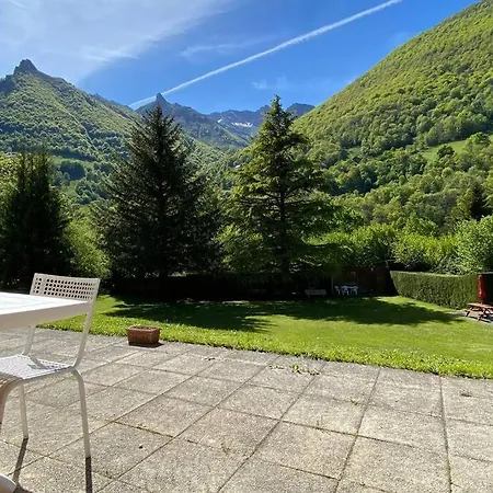 アパート T2 Ensoleille. Terrasse, Jardin Commun, Vue, Parking.