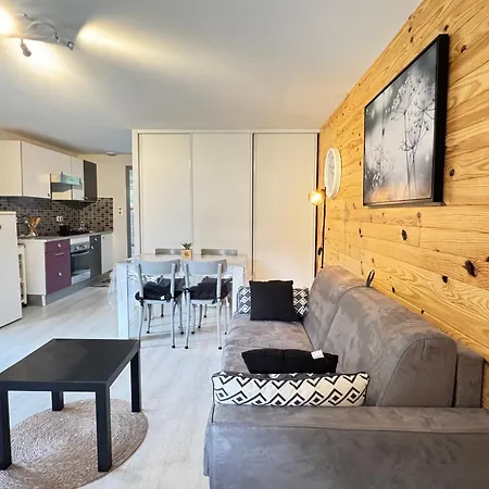 Апартаменты T2 Ensoleille. Terrasse, Jardin Commun, Vue, Parking.